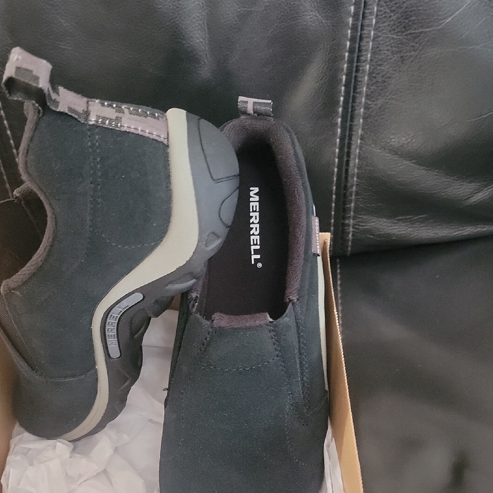 Merrell Black Slip-On Loafers Sporty Comfort